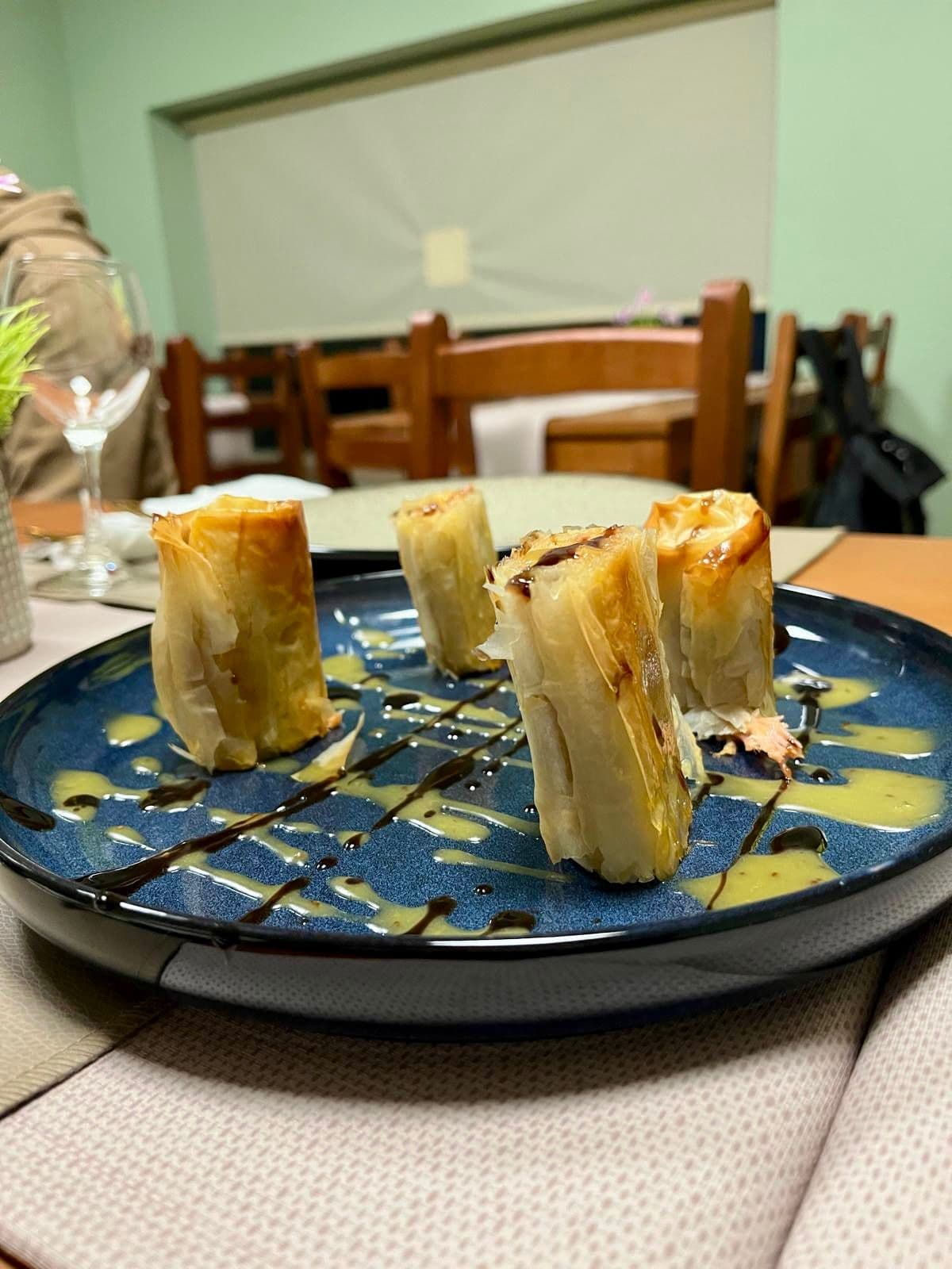 Alheira pastry with balsamic glaze